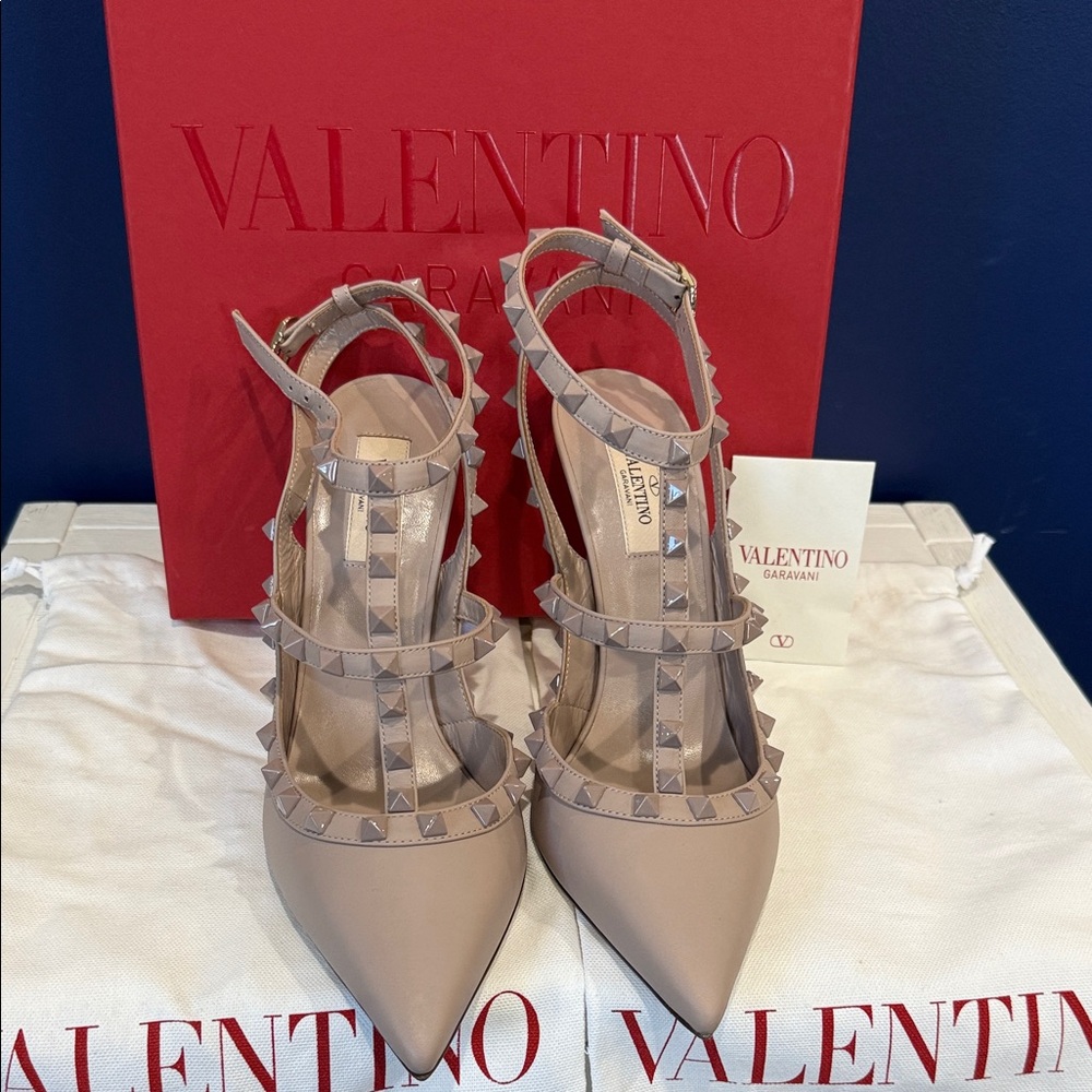 Valentino Garavani Rockstud ankle strap pump in calfskin leather